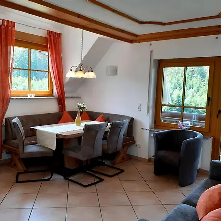 Schlosshof - Der Urlaubsbauernhof Elzach