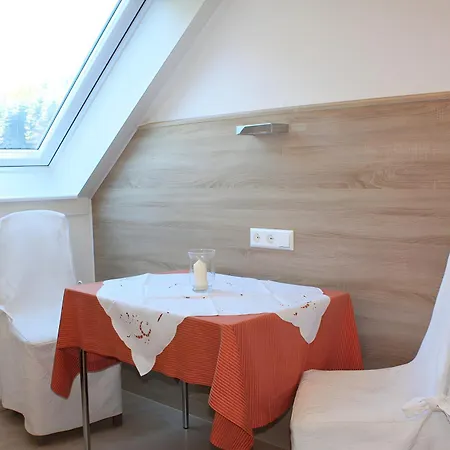 Schlosshof - Der Urlaubsbauernhof Apartment Elzach