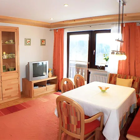 Apartment Schlosshof - Der Urlaubsbauernhof *