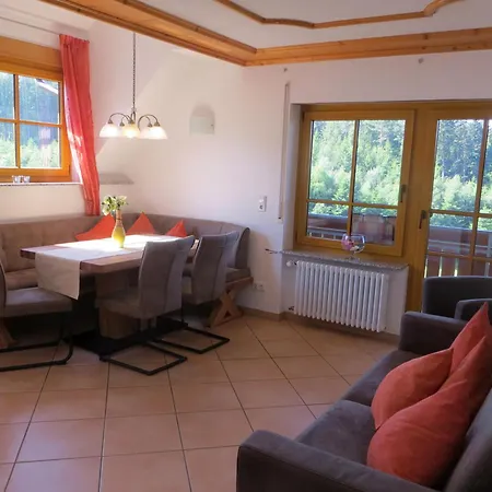 Schlosshof - Der Urlaubsbauernhof Apartmán