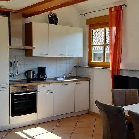 Schlosshof - Der Urlaubsbauernhof Apartmán *